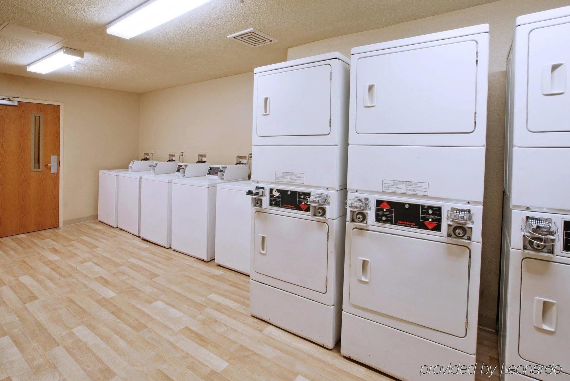 Extended Stay America Suites - Cincinnati - Blue Ash - Kenwood Road Buitenkant foto